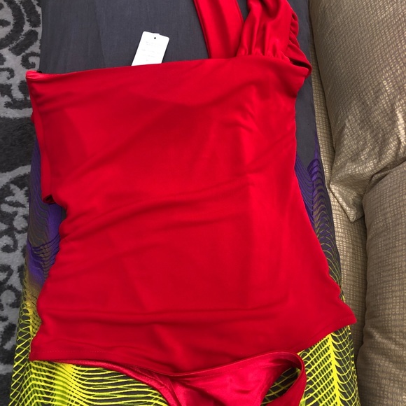 Brand New BEBE One Shoulder Bodysuit - Picture 3 of 5